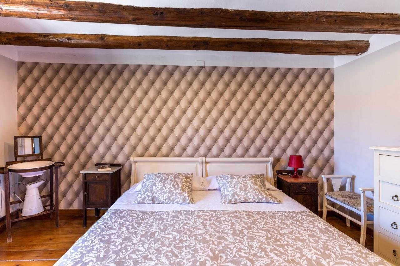 Apartamentos Vino Tinto Y Restaurante Tomate Rosa Adahuesca Dış mekan fotoğraf